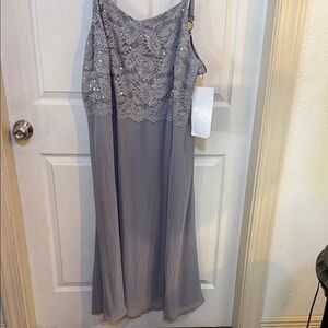 Ashro Gray Lace Wedding Dress